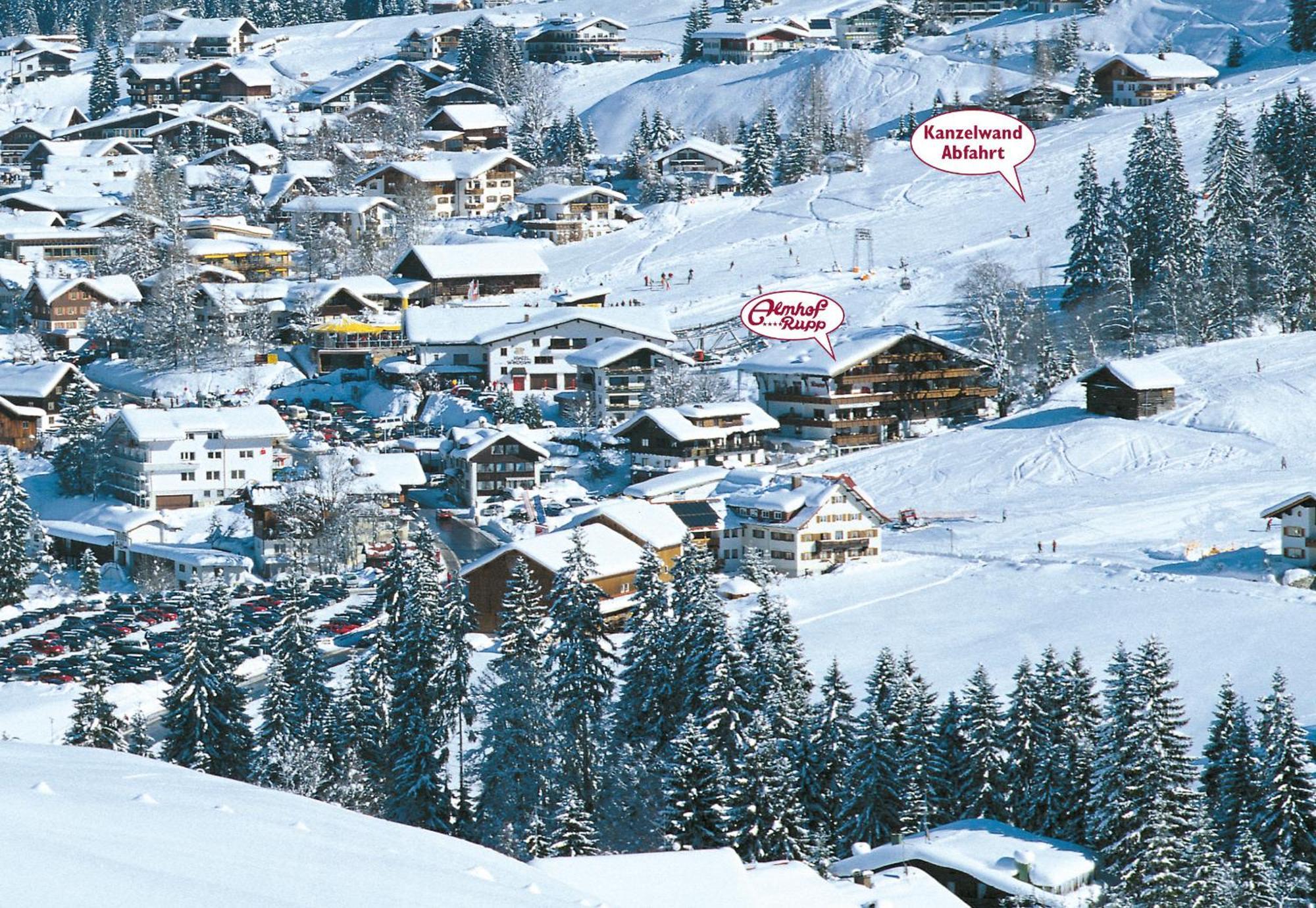 Hotel Almhof Rupp Riezlern Exteriör bild